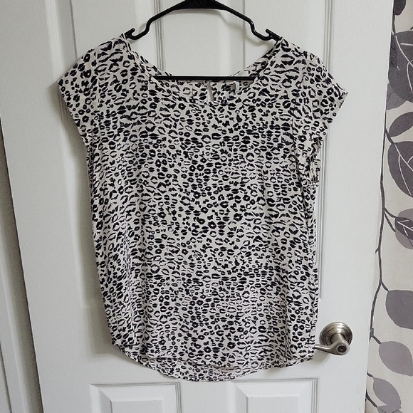 Joie Black White Leopard Animal Print Relaxed Boxy 100% SILK Blouse Size S - Picture 1 of 8